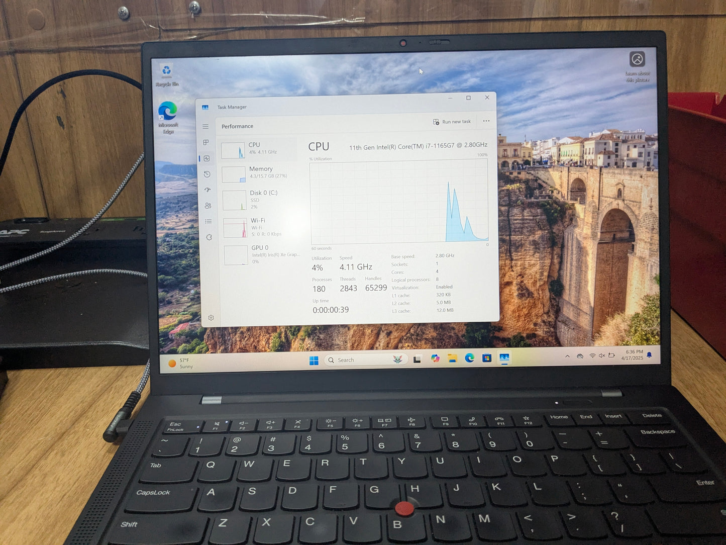 Lenovo ThinkPad X1 Carbon Gen 9 - i7-1165G7