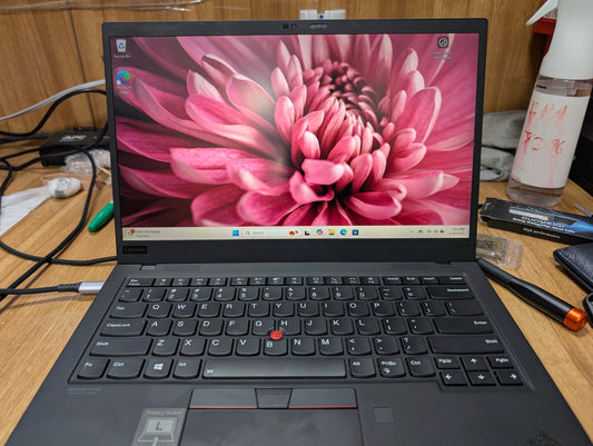Lenovo ThinkPad X1 Carbon Gen 8 - i7-10610U, Touchscreen