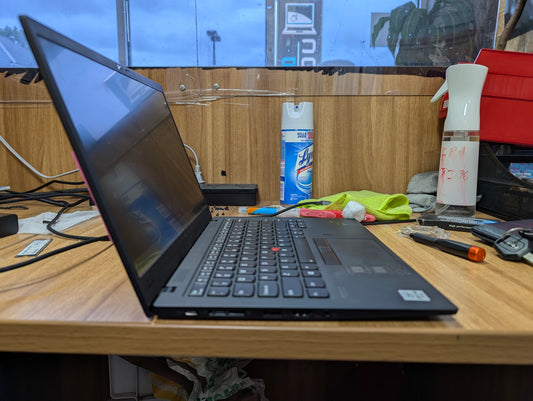 Lenovo ThinkPad X1 Carbon Gen 8 - i7-10610U, Touchscreen